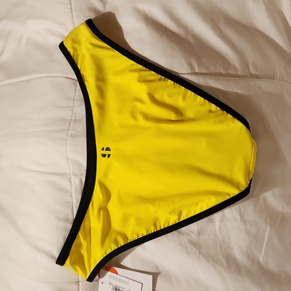 SPORTS ILLUSTRATED BIKINI BOTTOM NWT - Picture 2 of 3